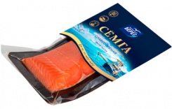 Slightly salted salmon fillet piece, 200 g